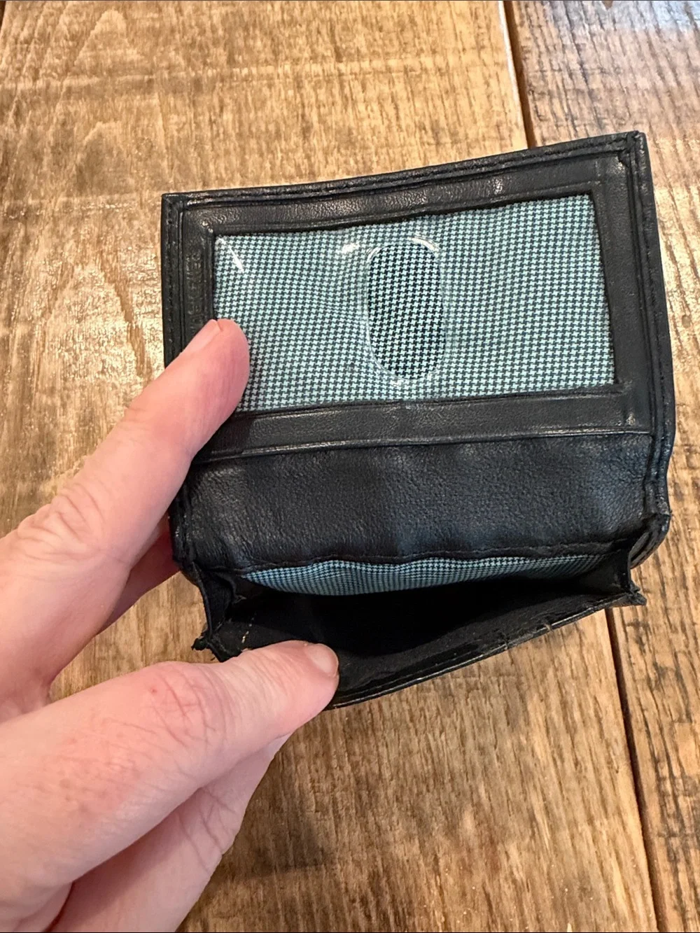 Classic Black Leather Bi-Fold Wallet - Men Accessories